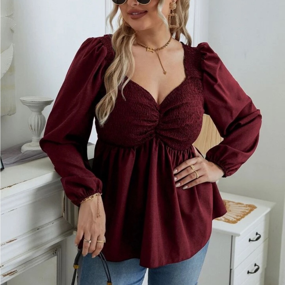 SHEIN Essnce Plus Sweetheart Neck Shirred Lantern Sleeve Peplum Blouse